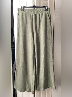 Zenana Outfitters Olive Wide-Leg Pull-On Pants